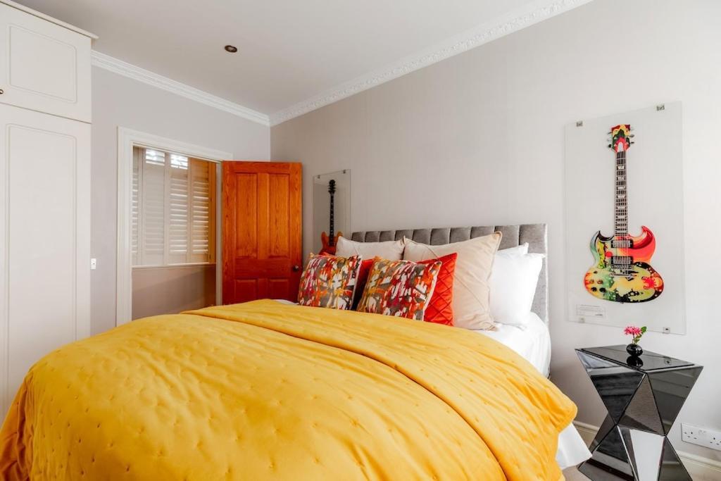 לונדון Revamped & Luxxe For Covent Garden Lovers! Adorable City Home For Families & Friends מראה חיצוני תמונה