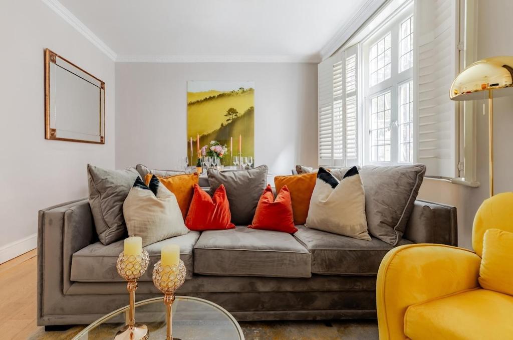 לונדון Revamped & Luxxe For Covent Garden Lovers! Adorable City Home For Families & Friends מראה חיצוני תמונה