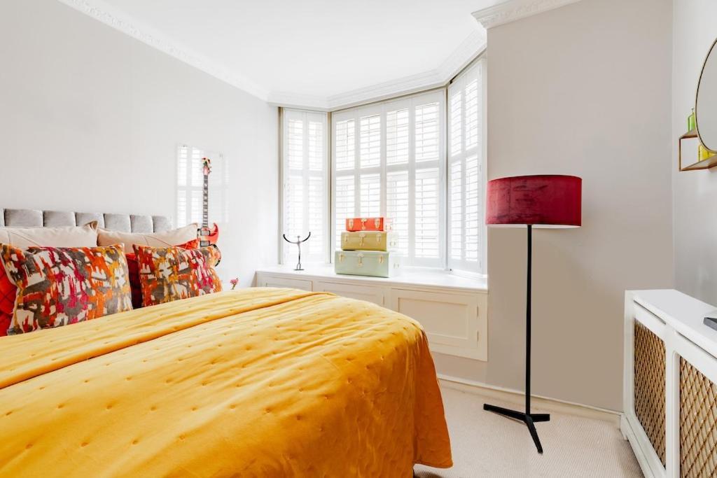לונדון Revamped & Luxxe For Covent Garden Lovers! Adorable City Home For Families & Friends מראה חיצוני תמונה